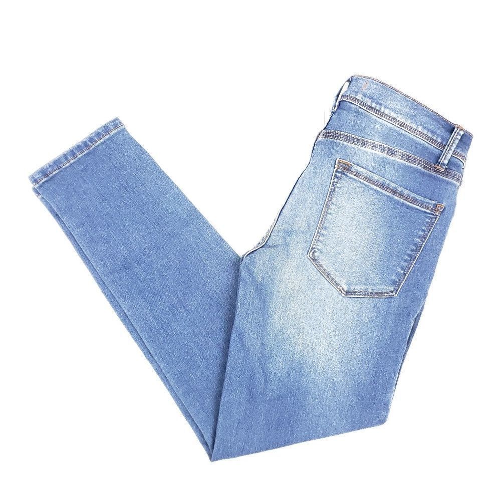 Free People blue light wash ankle skinny jeans 27"